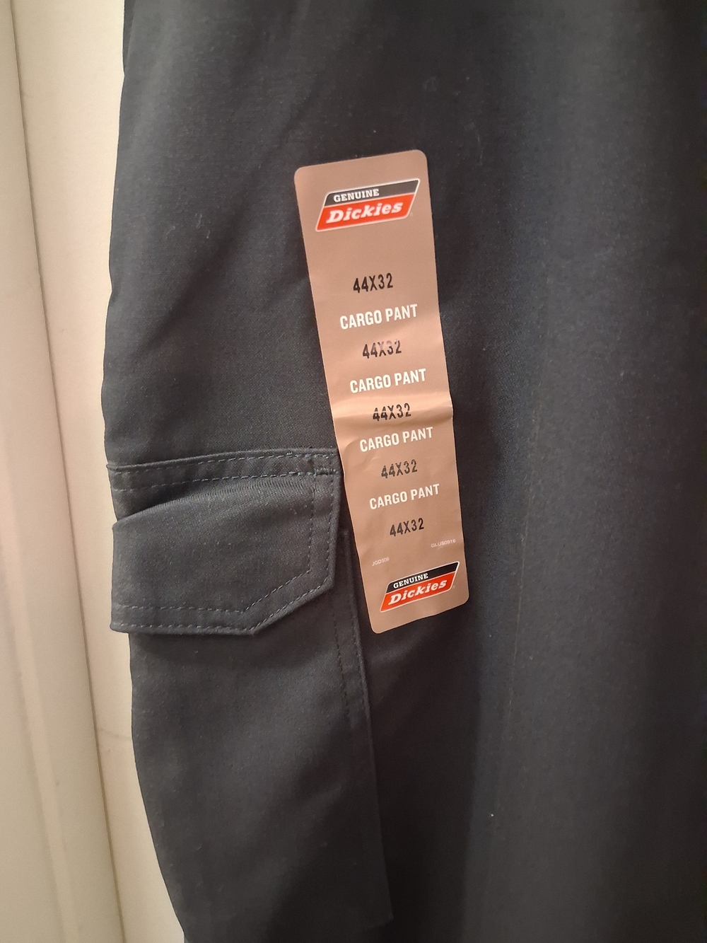 Dickies FLEX Men’s Relaxed Fit Cargo Pants Black 44W Twill Cotton Blend - Picture 4 of 4